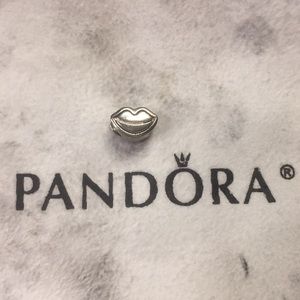 Pandora Lips Charm
